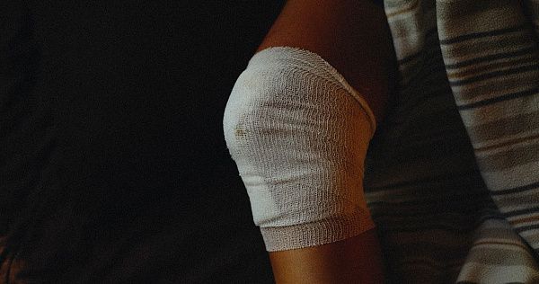 Устранение боли в колене при сгибе